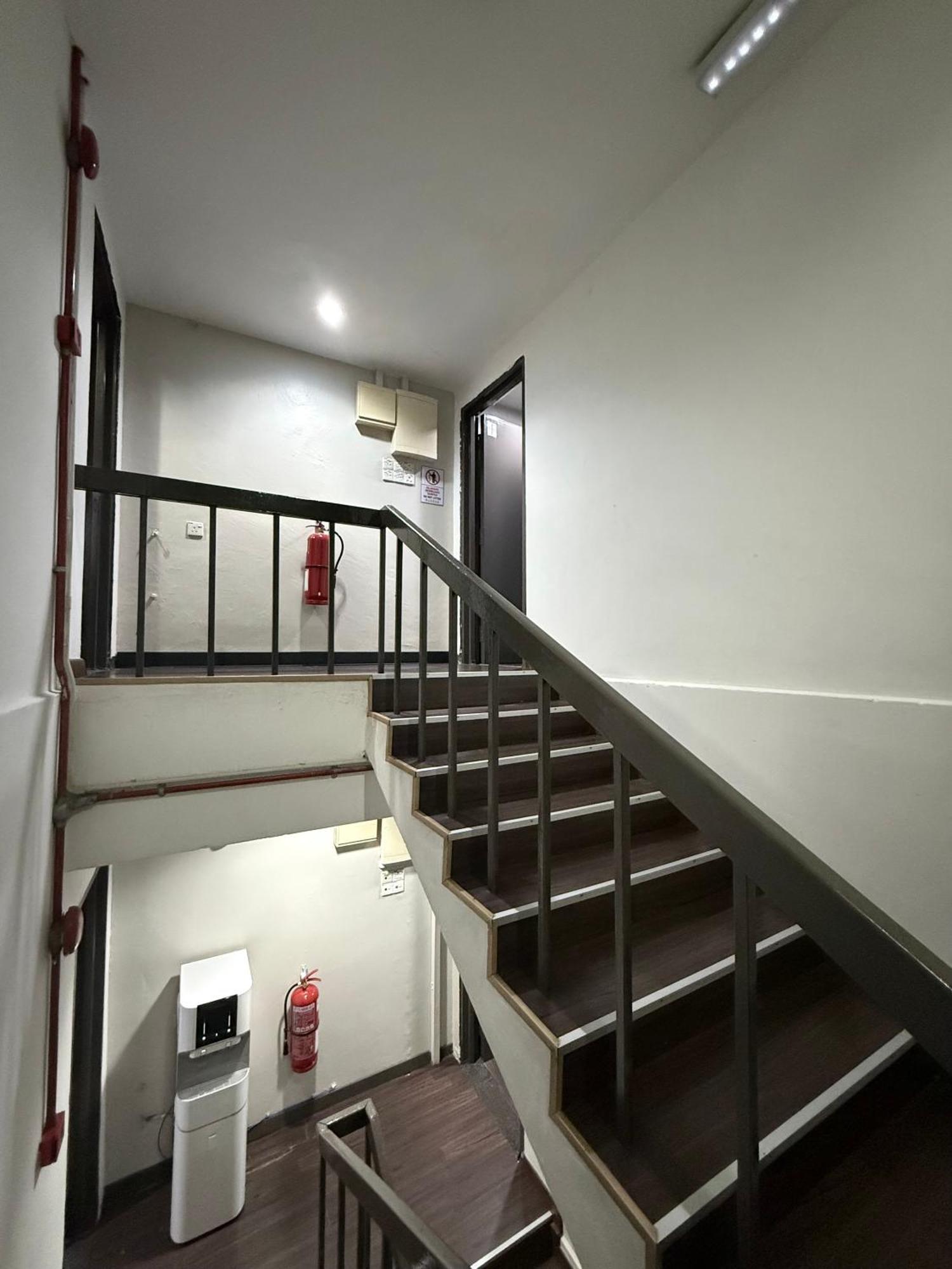 1St Living Subang Hotel Subang Jaya Ngoại thất bức ảnh